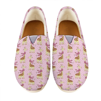 Giraffe With Scarf Pattern Print Casual Shoes