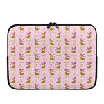 Giraffe With Scarf Pattern Print Laptop Sleeve