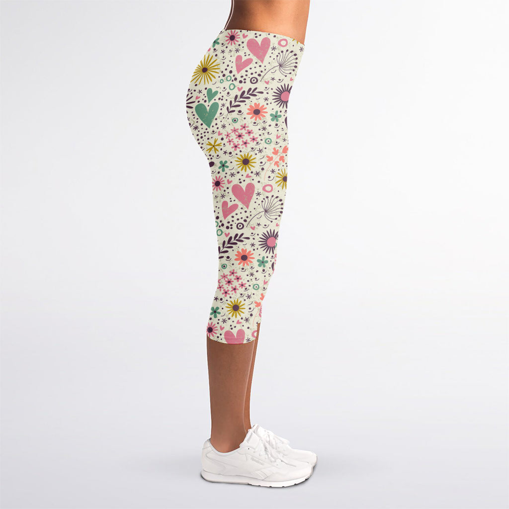 Girly Heart And Flower Pattern Print Women's Capri Leggings