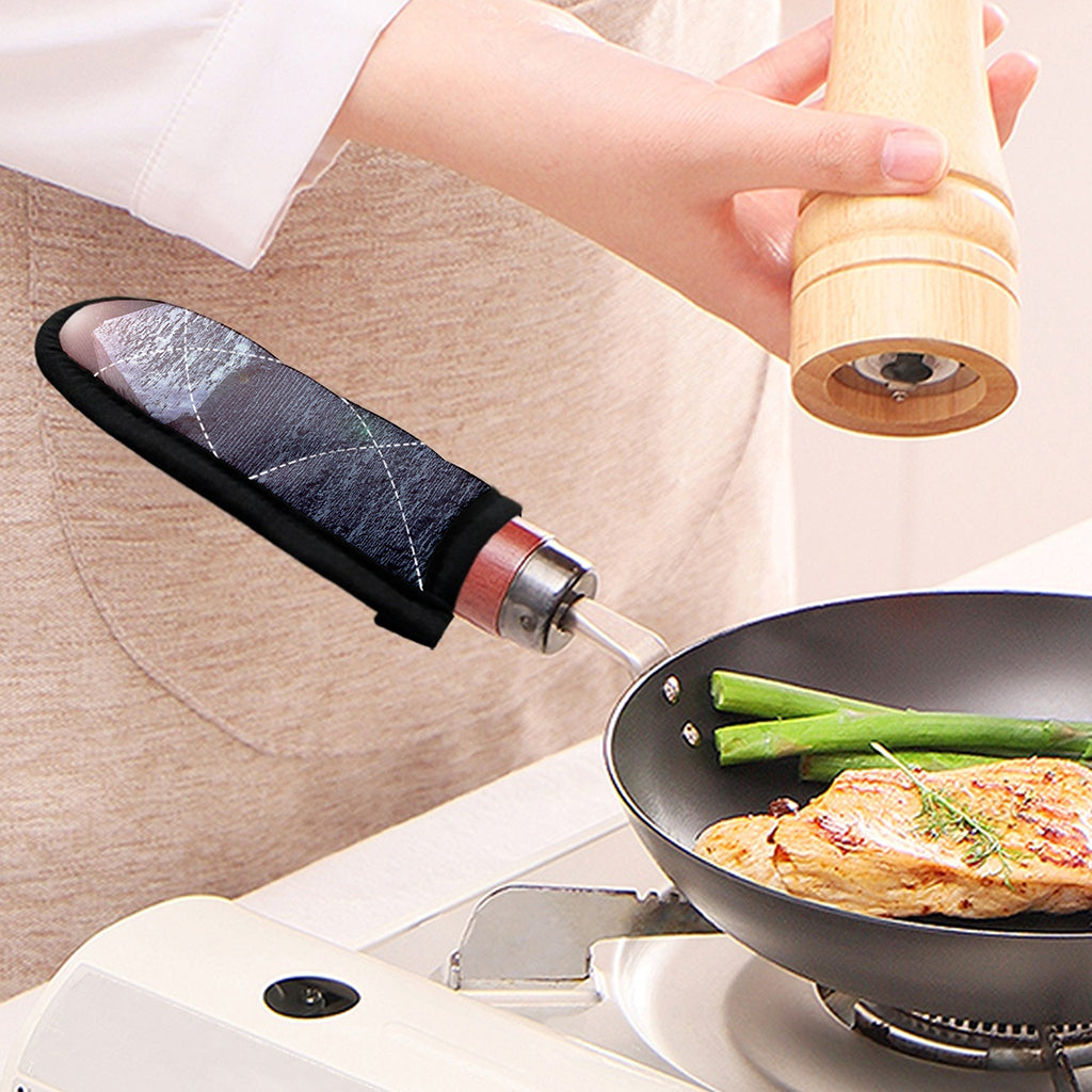 Giza Pyramid Print Skillet Handle Cover
