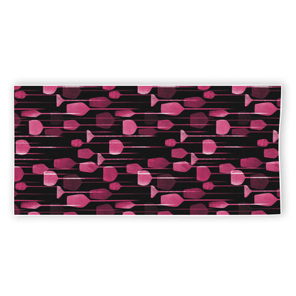 Glasses Of Wine Print Beach Towel
