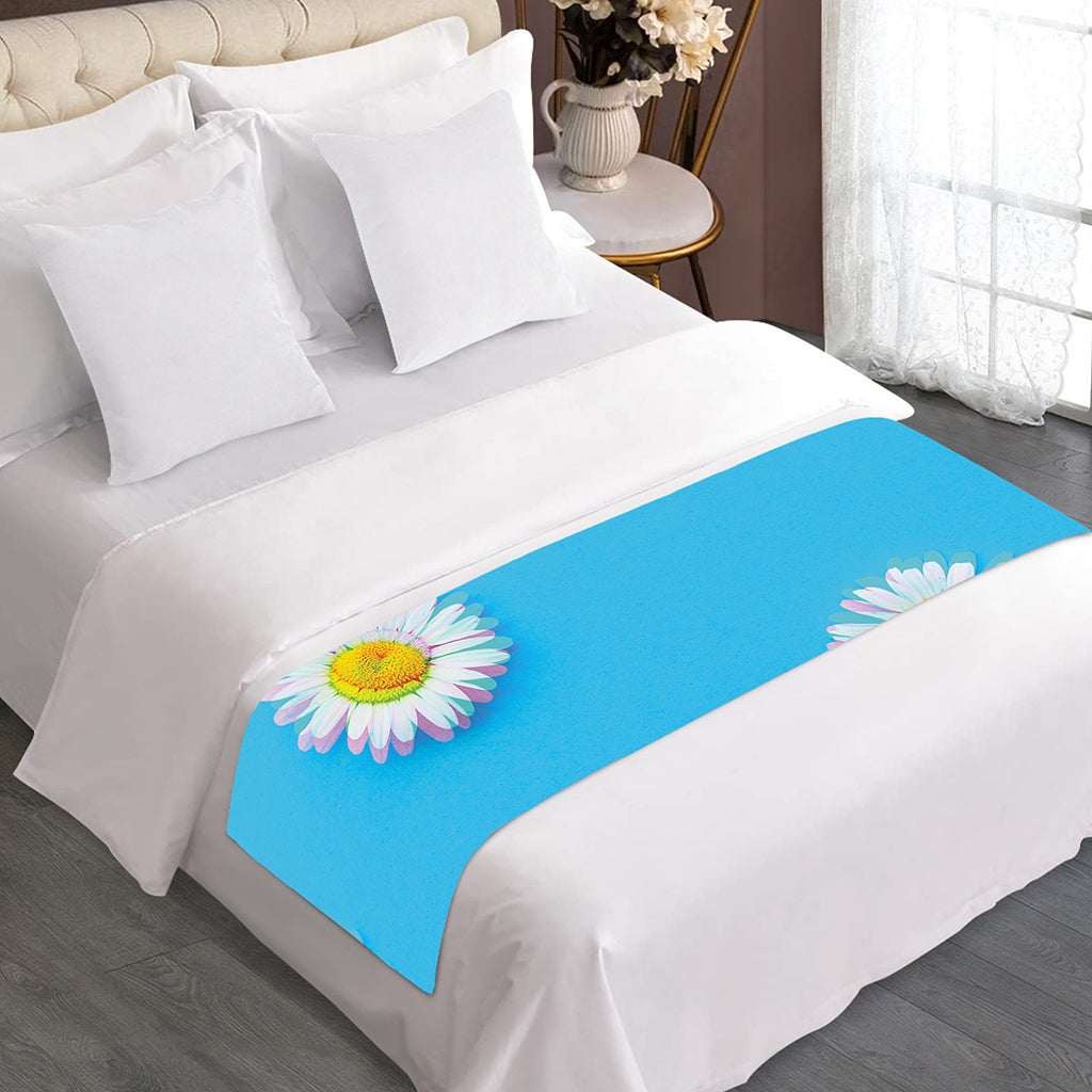 Glitch Daisy Flower Print Bed Runner