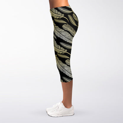 Gold And Black Feather Pattern Print Women's Capri Leggings