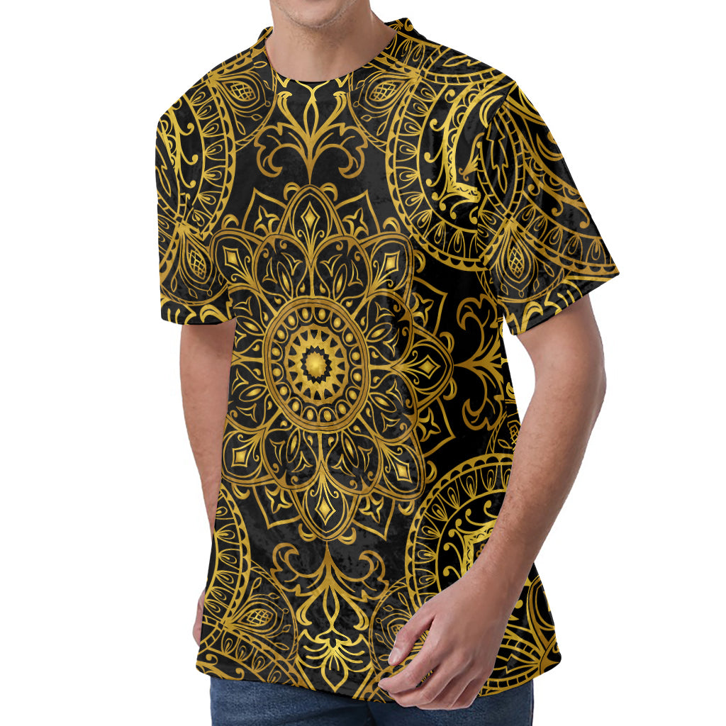 Gold And Black Mandala Print Men's Velvet T-Shirt