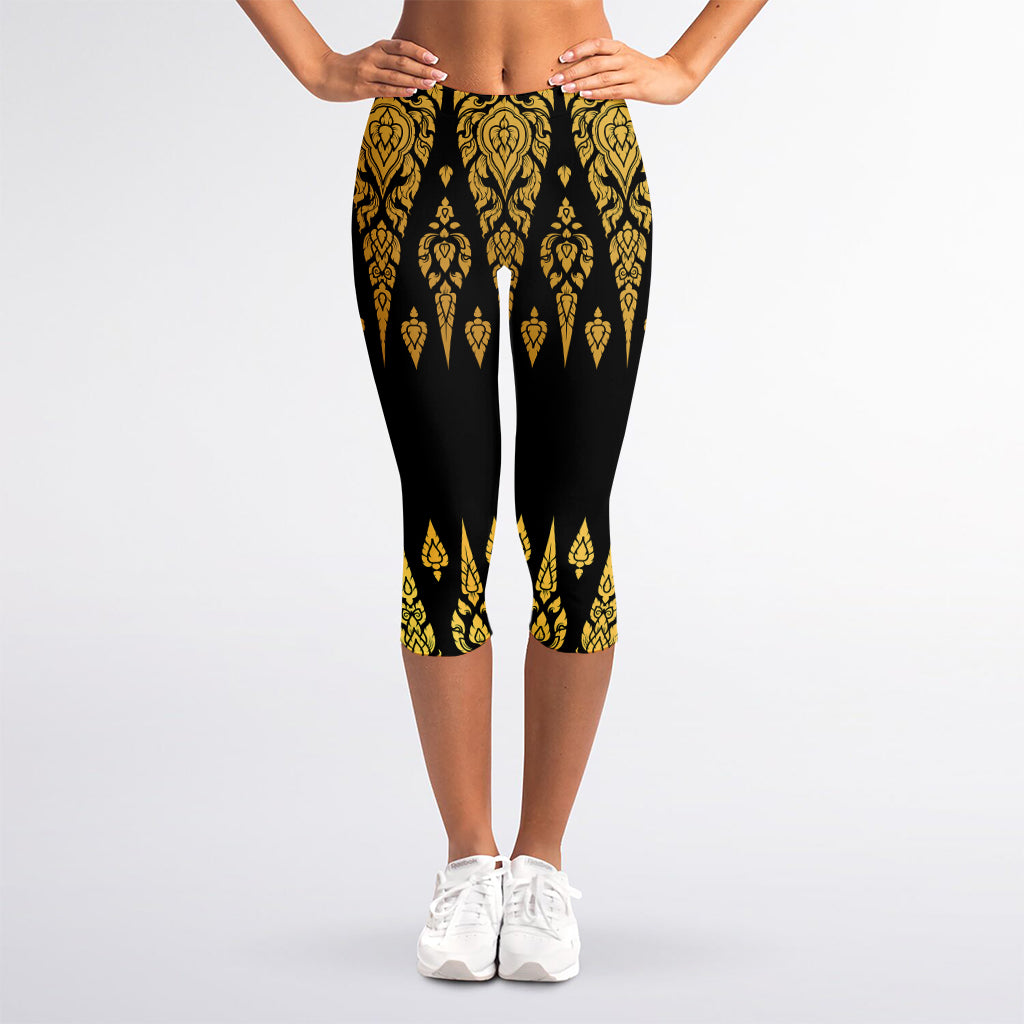 Gold And Black Thai Pattern Print Women's Capri Leggings