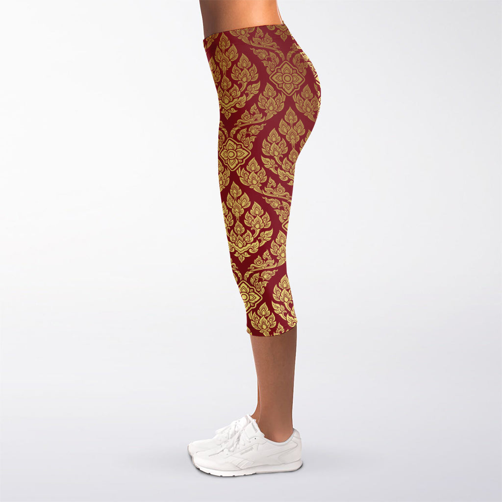 Gold And Red Thai Pattern Print Women's Capri Leggings