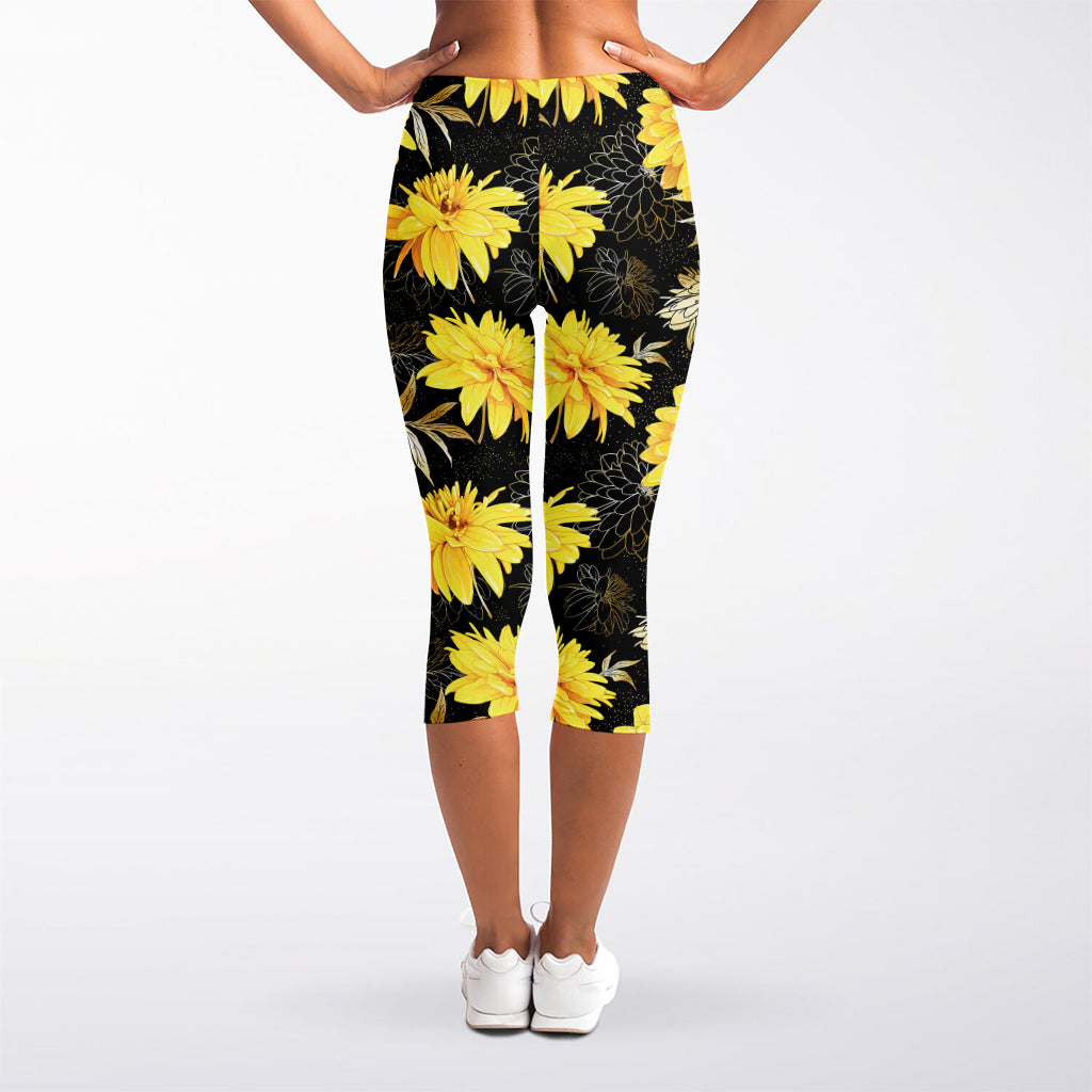 Gold And Yellow Floral Print Women's Capri Leggings