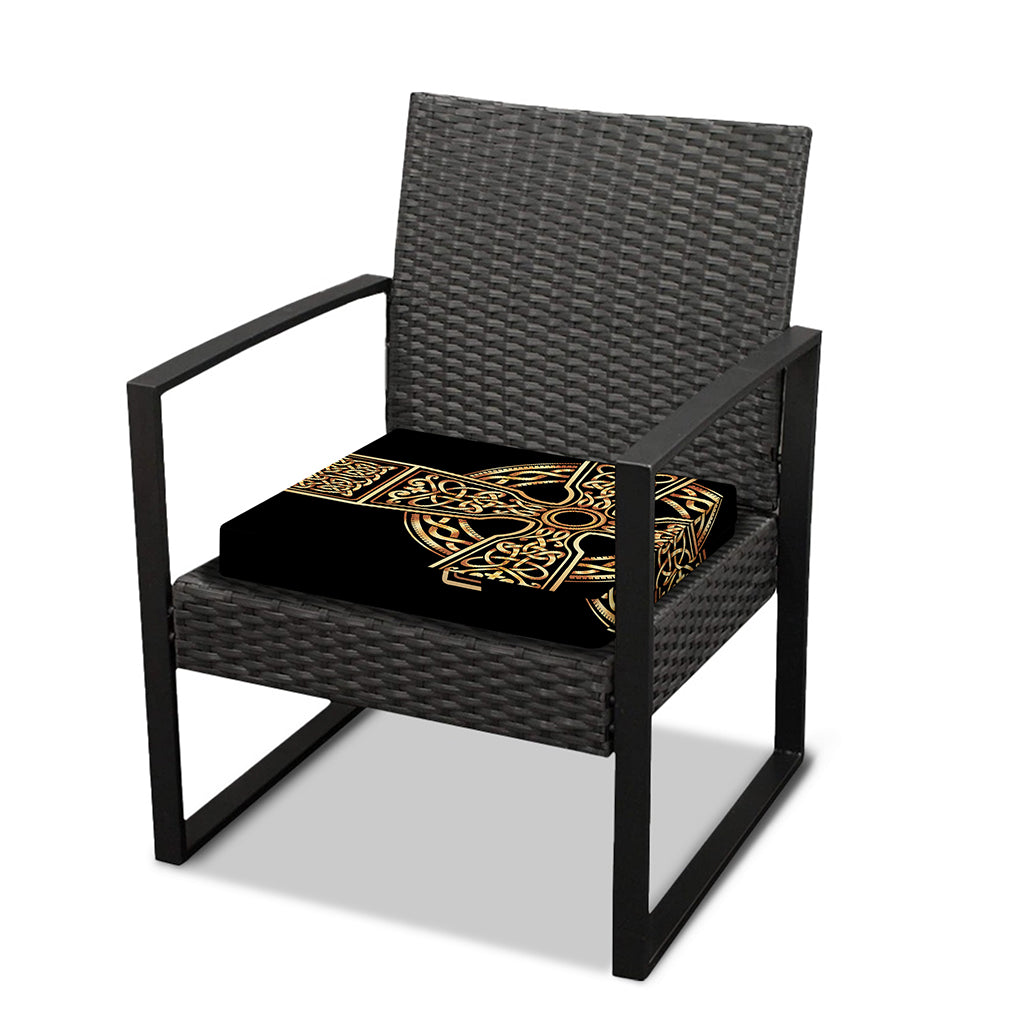 Gold Celtic Knot Cross Print Outdoor Seat Cushion Cover