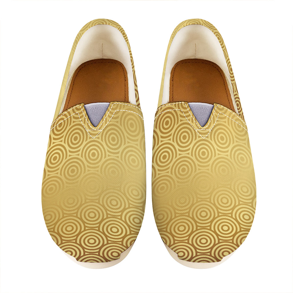 Gold Chinese Pattern Print Casual Shoes