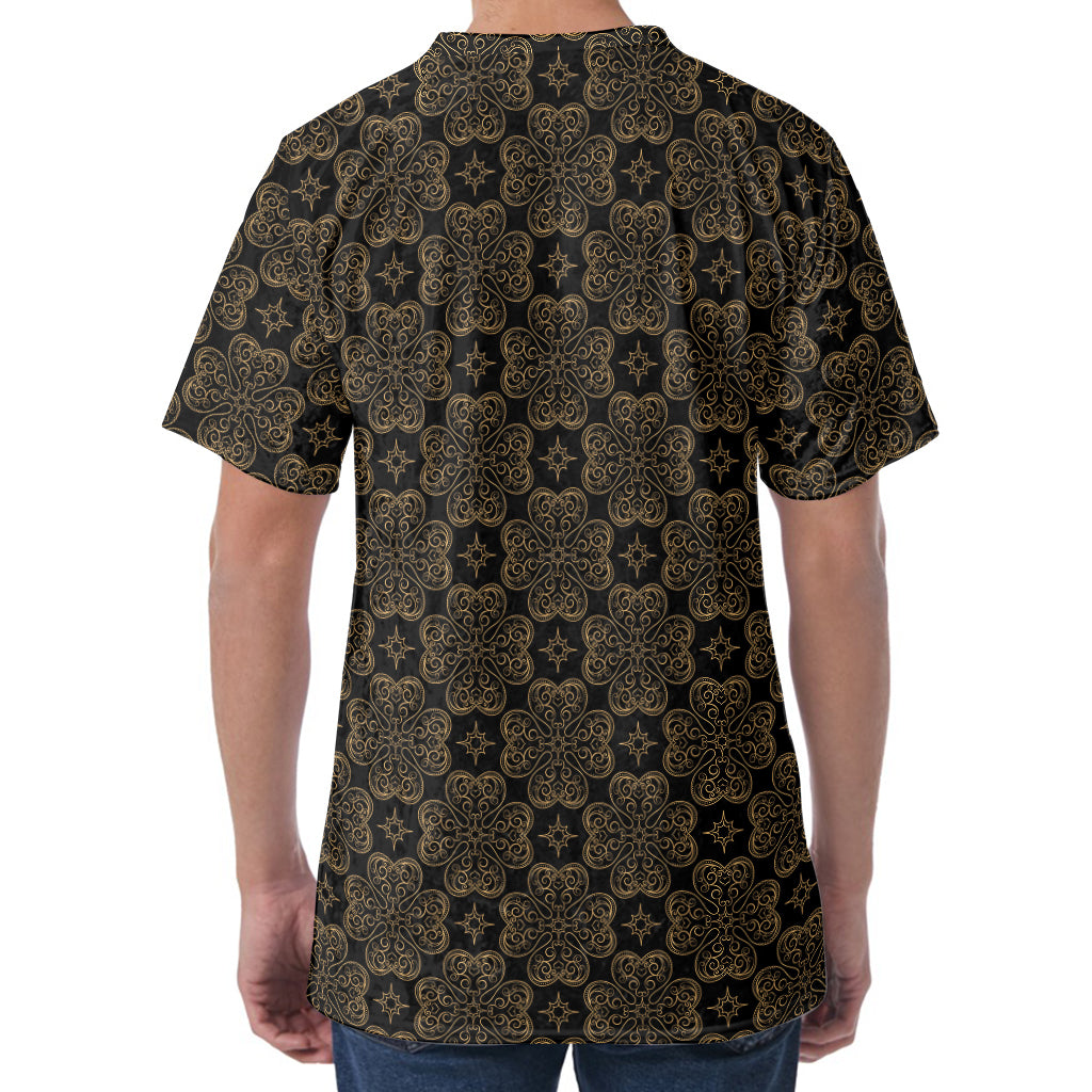 Gold Clover St. Patrick's Day Print Men's Velvet T-Shirt