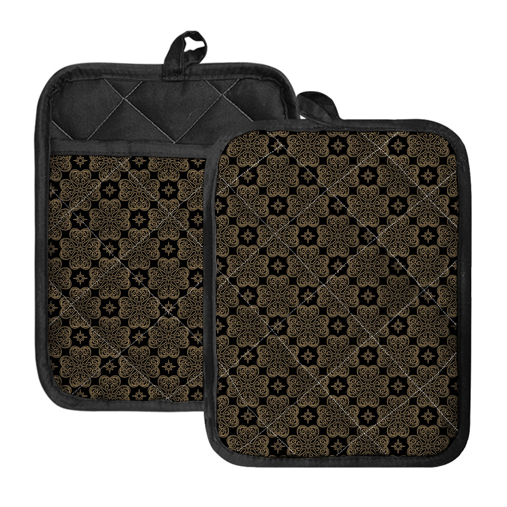 Gold Clover St. Patrick's Day Print Pot Holders With Pocket