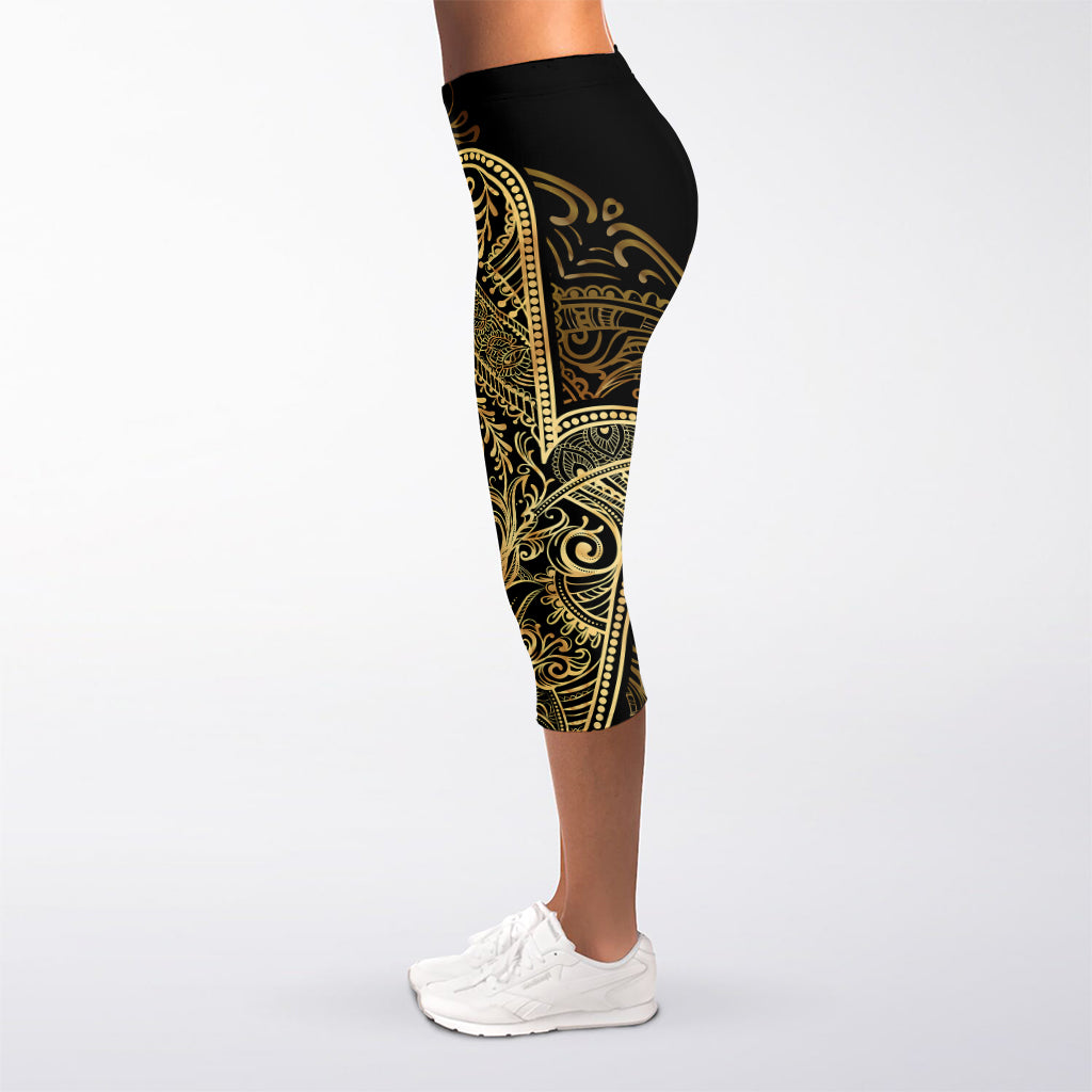 Gold Hamsa Hand Print Women's Capri Leggings