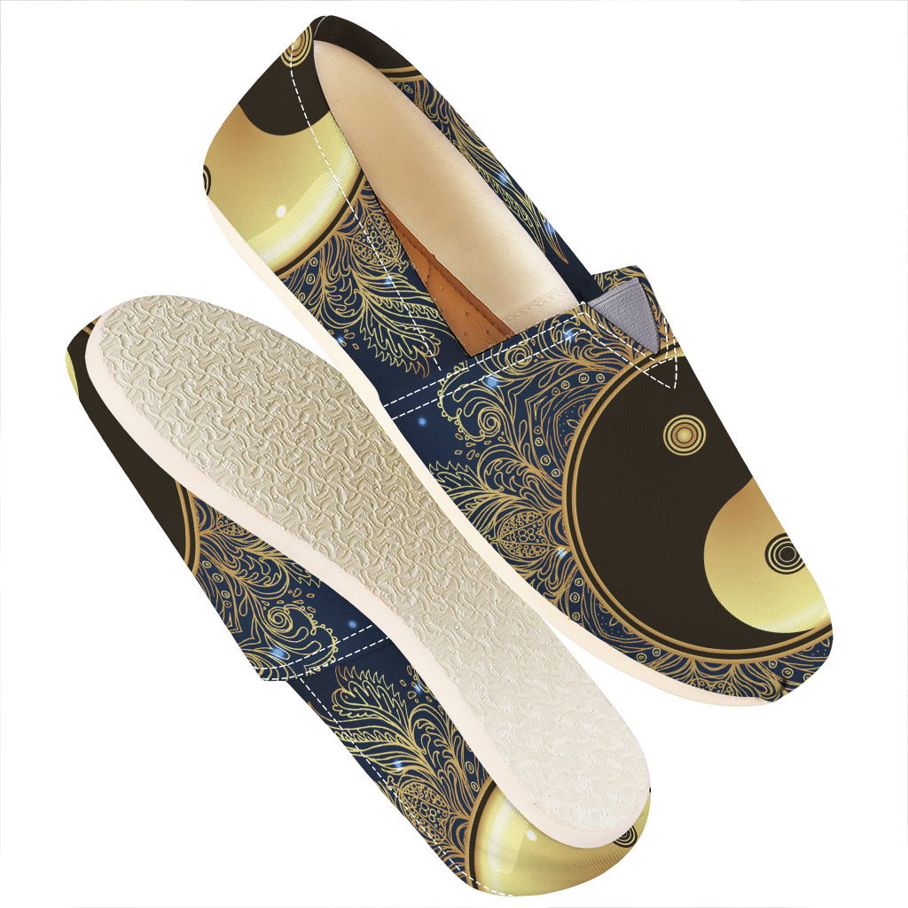 Gold Yin Yang Mandala Print Casual Shoes