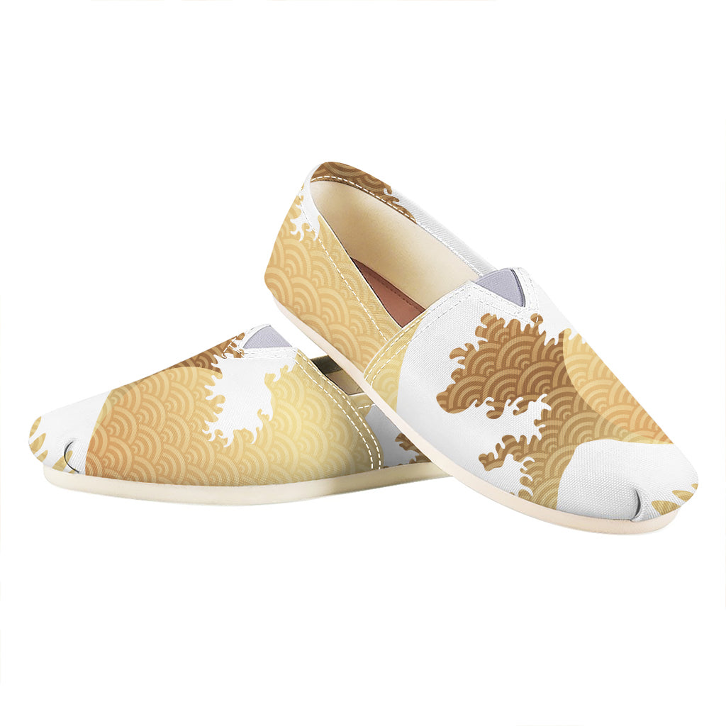 Golden Kanagawa Wave Print Casual Shoes