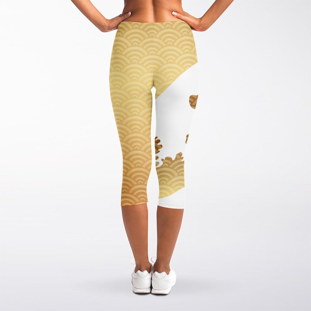 Golden Kanagawa Wave Print Women's Capri Leggings