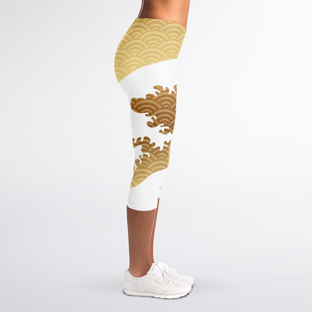 Golden Kanagawa Wave Print Women's Capri Leggings