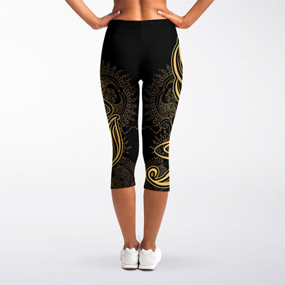 Golden Spiritual Koi Carp Print Women's Capri Leggings
