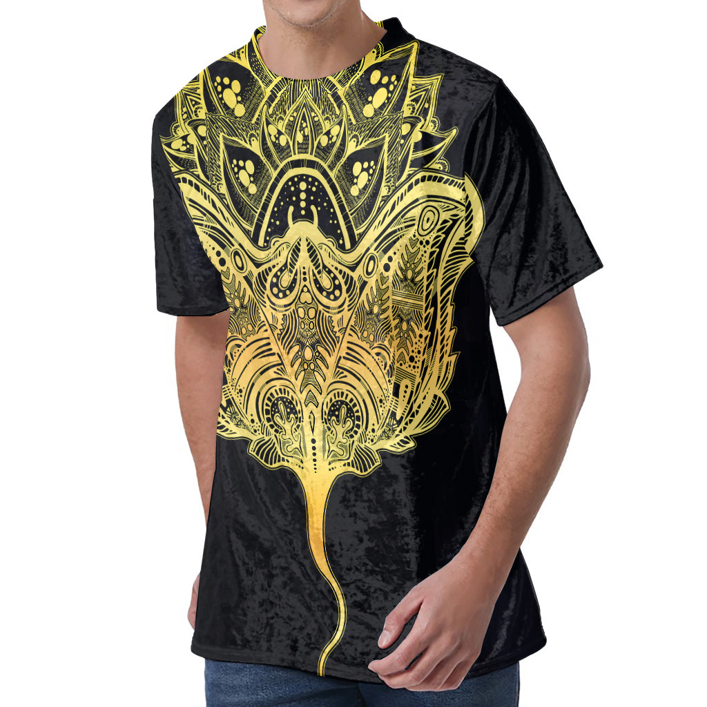 Golden Spiritual Stingray Print Men's Velvet T-Shirt