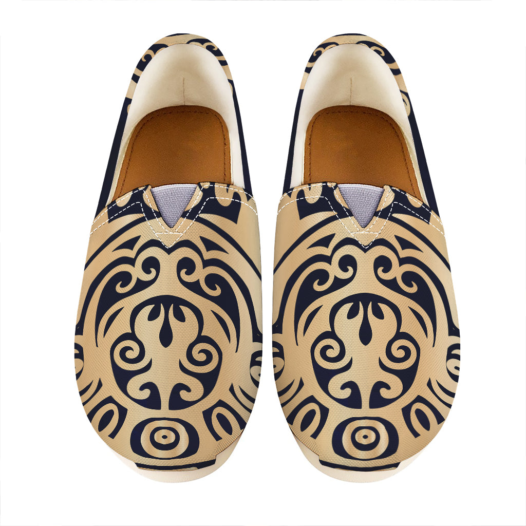 Golden Tribal Sea Turtle Print Casual Shoes