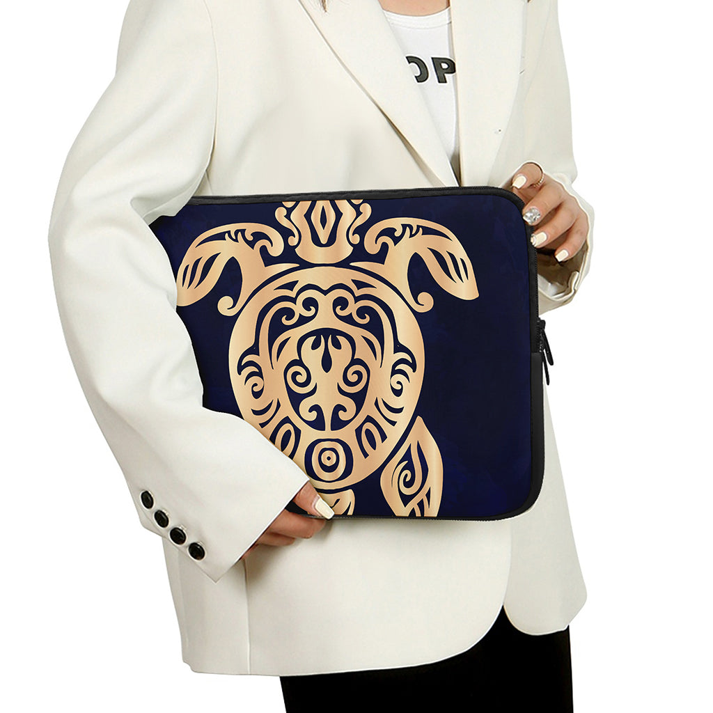 Golden Tribal Sea Turtle Print Laptop Sleeve