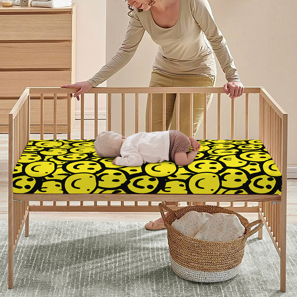 Graffiti Happy Emoji Pattern Print Baby Crib Sheet