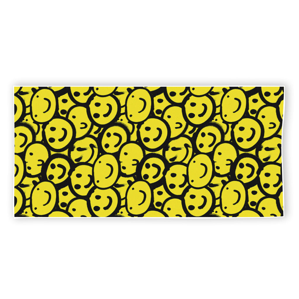 Graffiti Happy Emoji Pattern Print Beach Towel