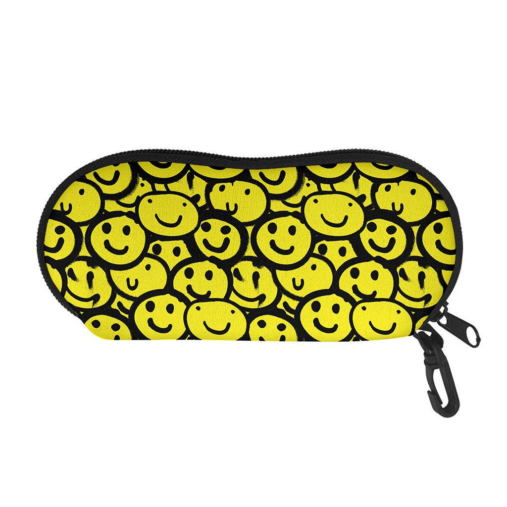 Graffiti Happy Emoji Pattern Print Glasses Case