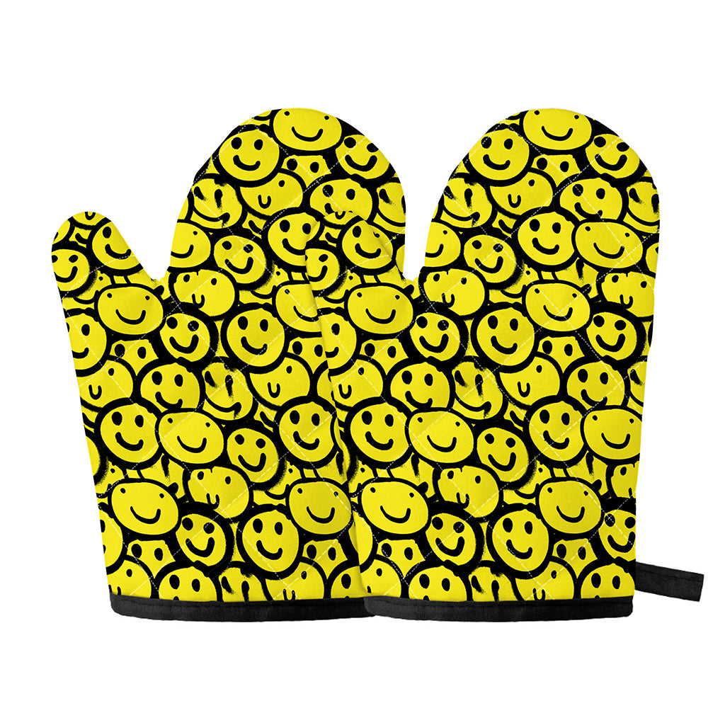 Graffiti Happy Emoji Pattern Print Oven Mitts