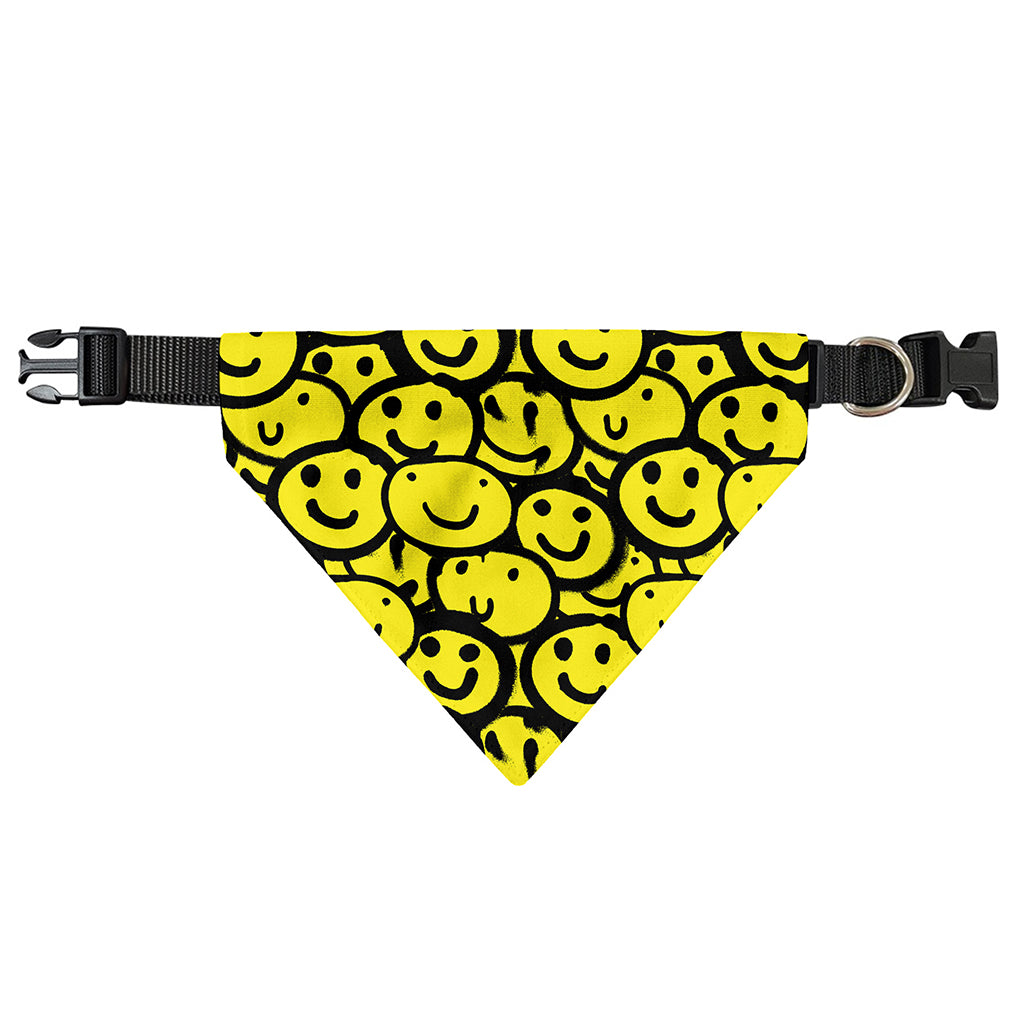 Graffiti Happy Emoji Pattern Print Over The Collar Dog Bandana