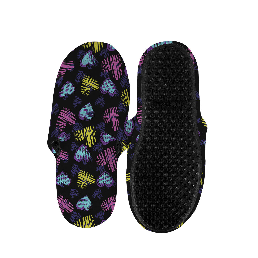 Graffiti Heart Pattern Print Slippers