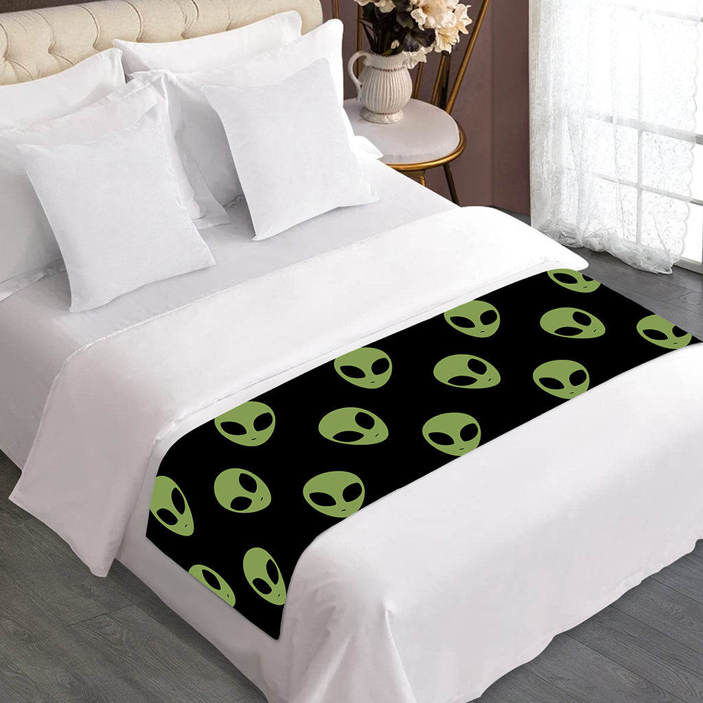 Green Alien Face Pattern Print Bed Runner