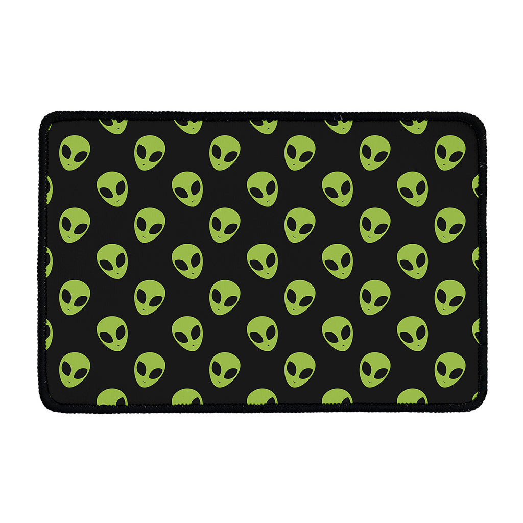 Green Alien Face Pattern Print Kitchen Mat