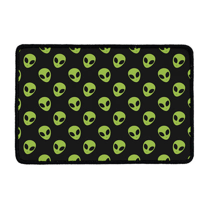 Green Alien Face Pattern Print Kitchen Mat