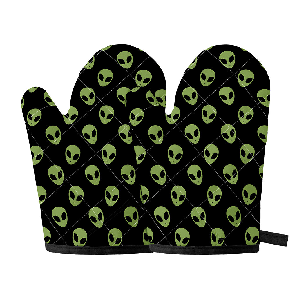 Green Alien Face Pattern Print Oven Mitts