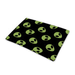 Green Alien Face Pattern Print Pet Cooling Mat Cover
