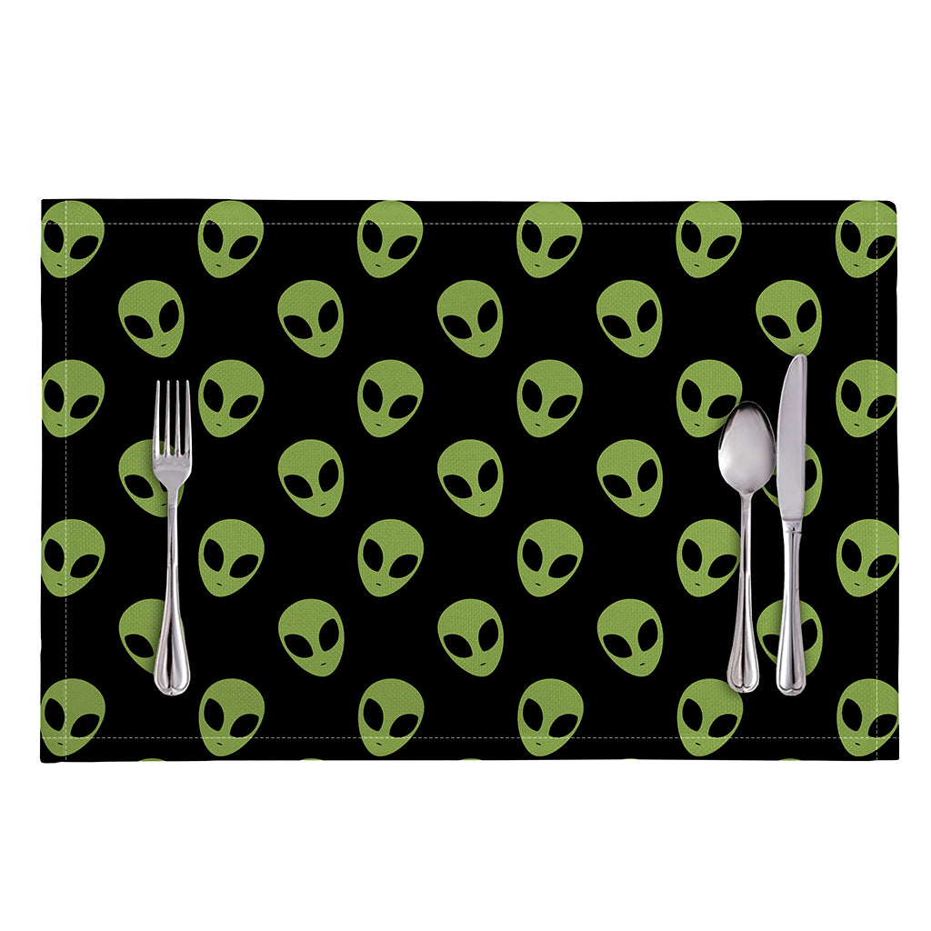 Green Alien Face Pattern Print Placemat