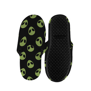 Green Alien Face Pattern Print Slippers