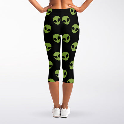 Green Alien Face Pattern Print Women's Capri Leggings