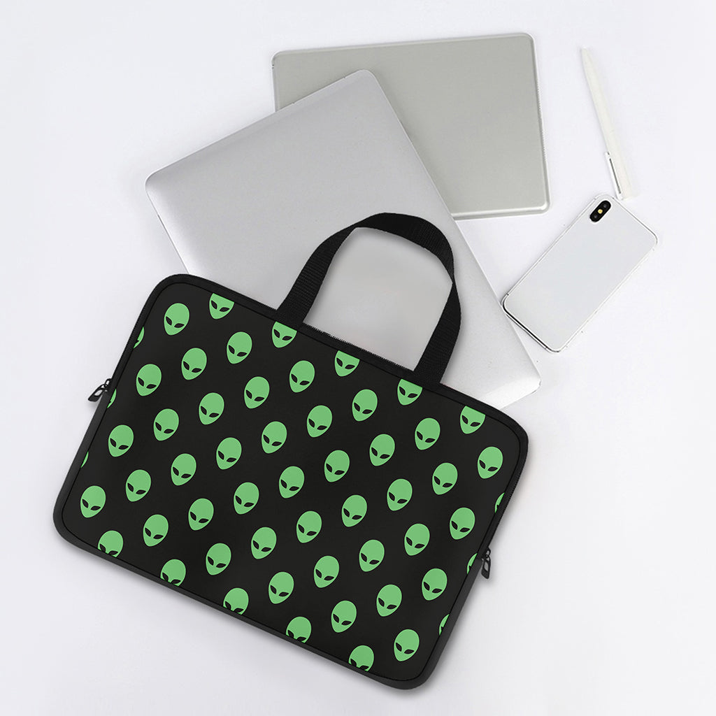 Green Alien Face Print Laptop Sleeve With Handle