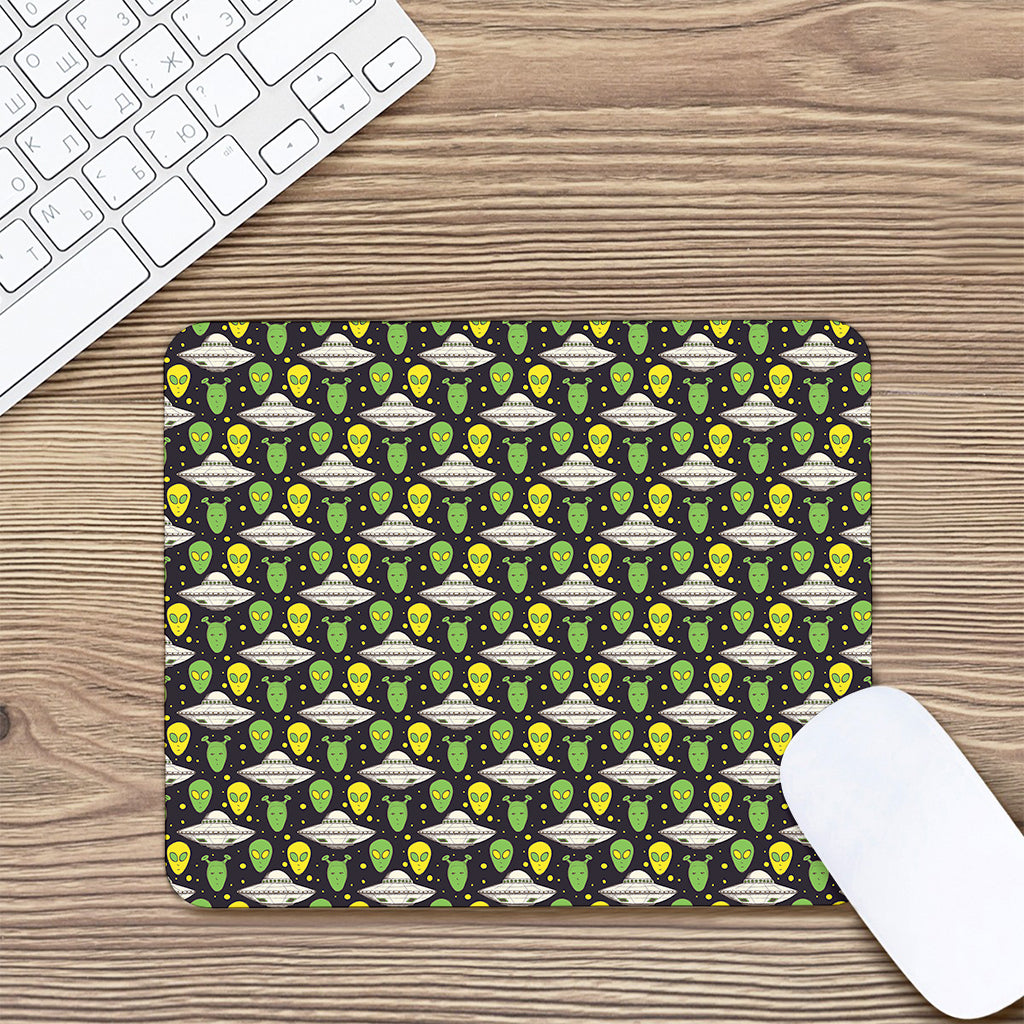 Green Alien UFO Space Print Mouse Pad