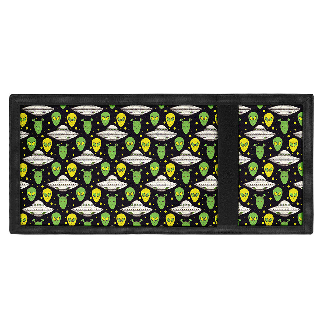 Green Alien UFO Space Print Trifold Wallet