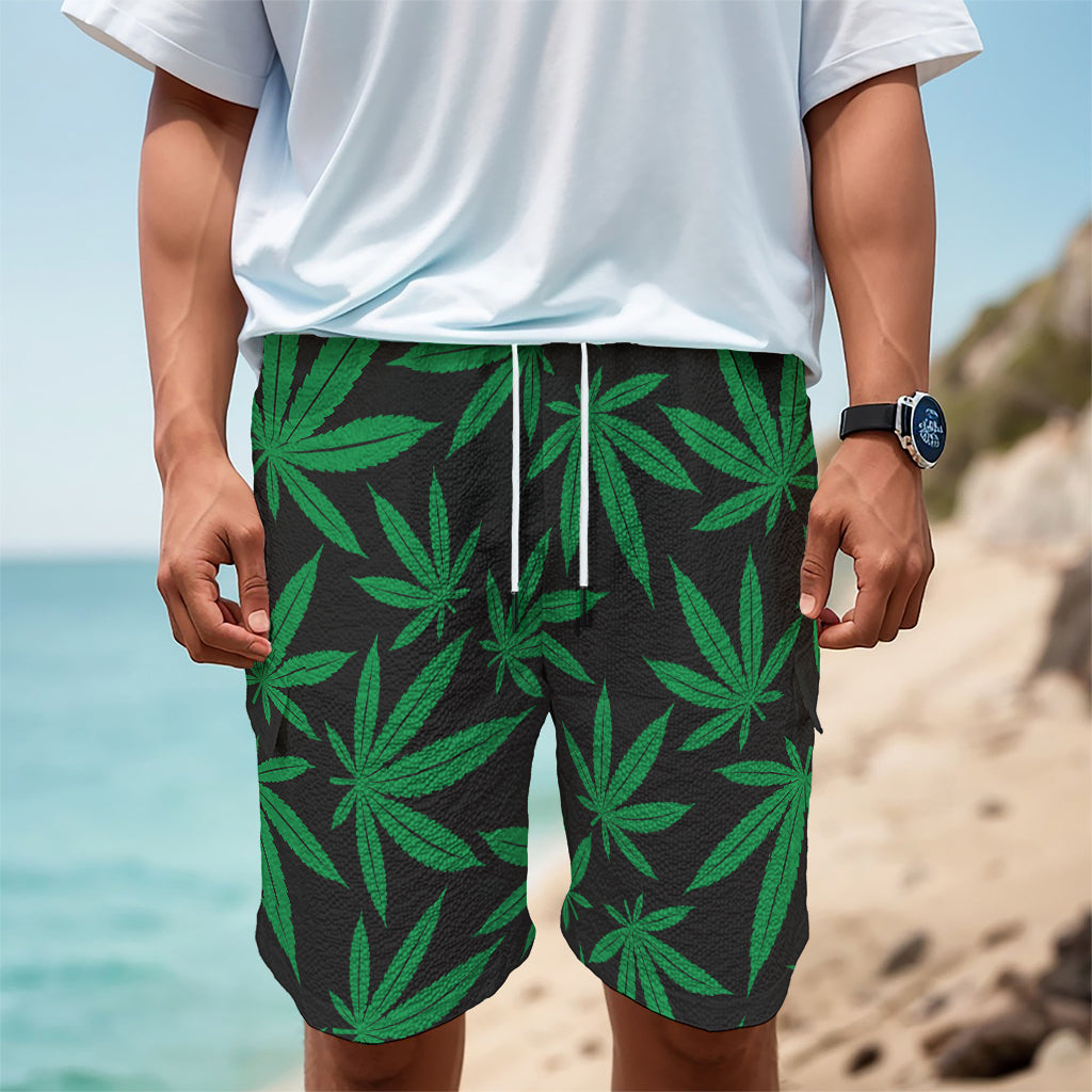 Green And Black Cannabis Leaf Print Men's Cargo Shorts