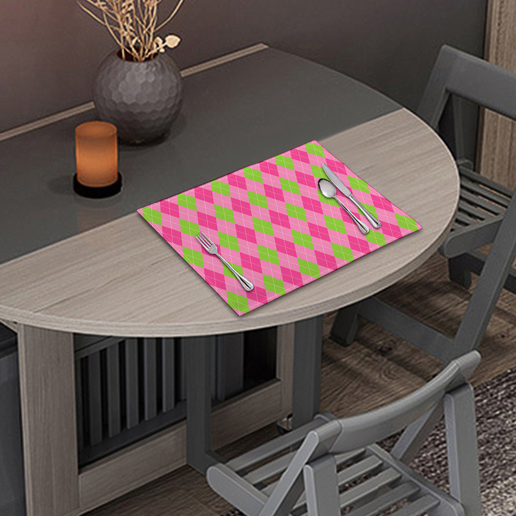 Green And Pink Argyle Pattern Print Placemat