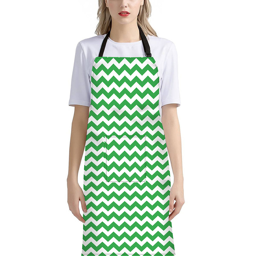 Green And White Chevron Pattern Print Bib Apron With Pocket