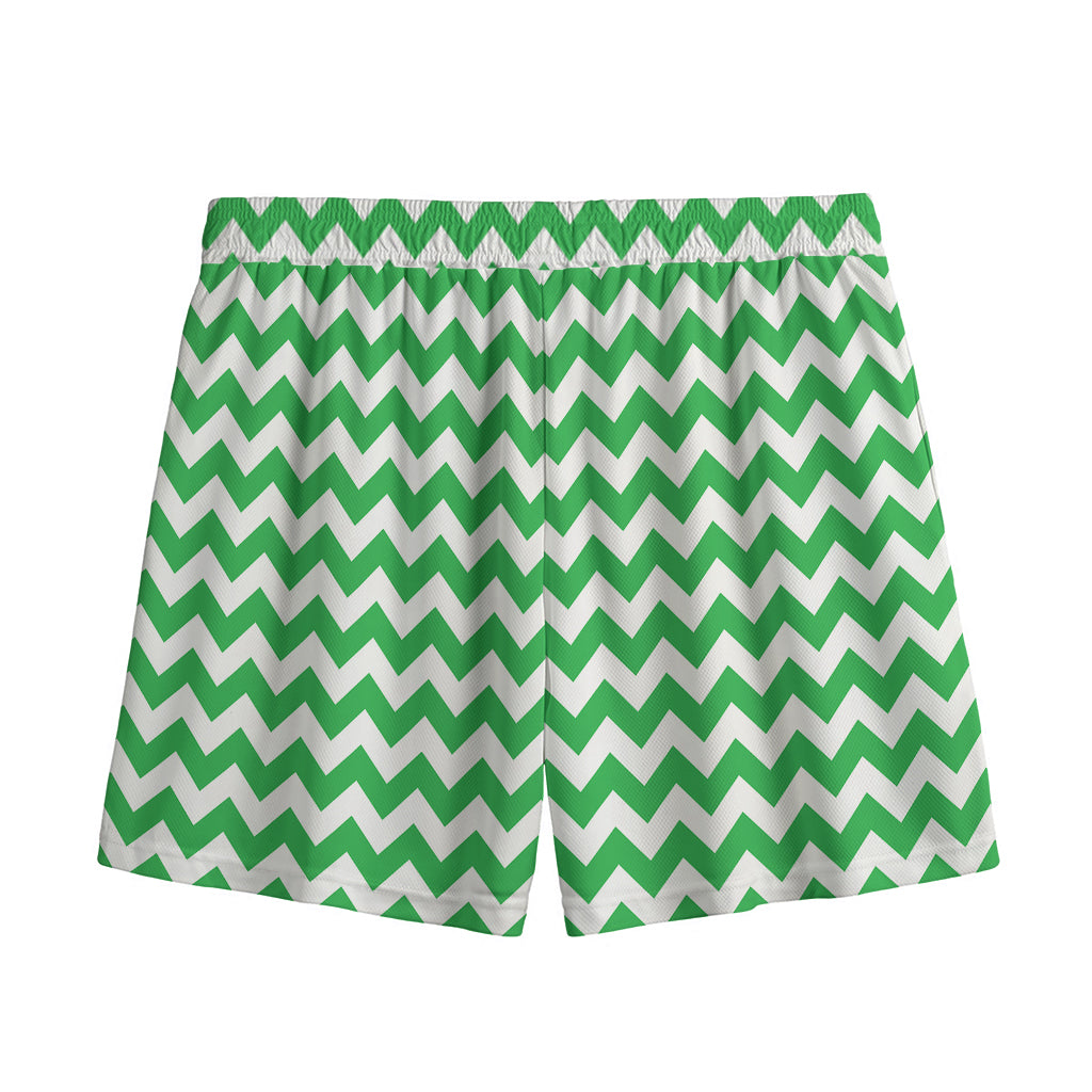Green And White Chevron Pattern Print Mesh Shorts