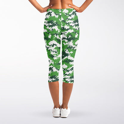 Green And White Digital Camo Print Women's Capri Leggings