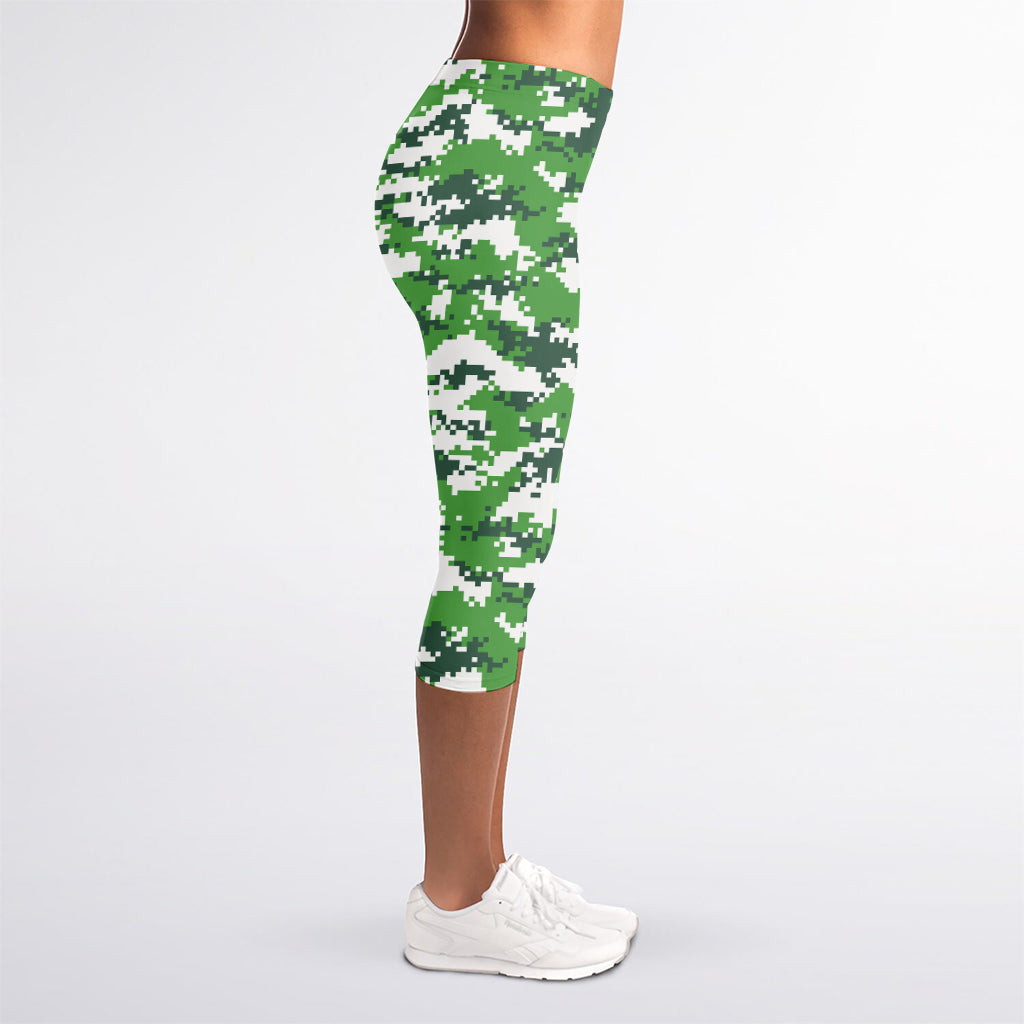 Green And White Digital Camo Print Women's Capri Leggings