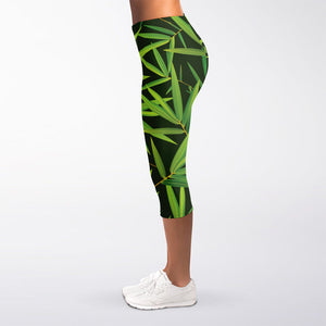 Green Bamboo Leaf Pattern Print Women's Capri Leggings