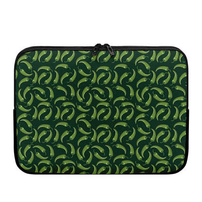 Green Chili Peppers Pattern Print Laptop Sleeve