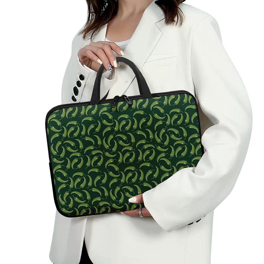 Green Chili Peppers Pattern Print Laptop Sleeve With Handle